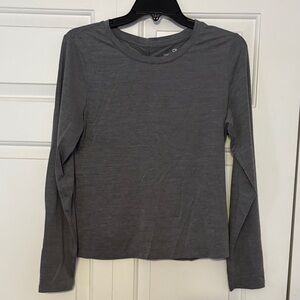GAP Charcoal Long Sleeve Women's Tee